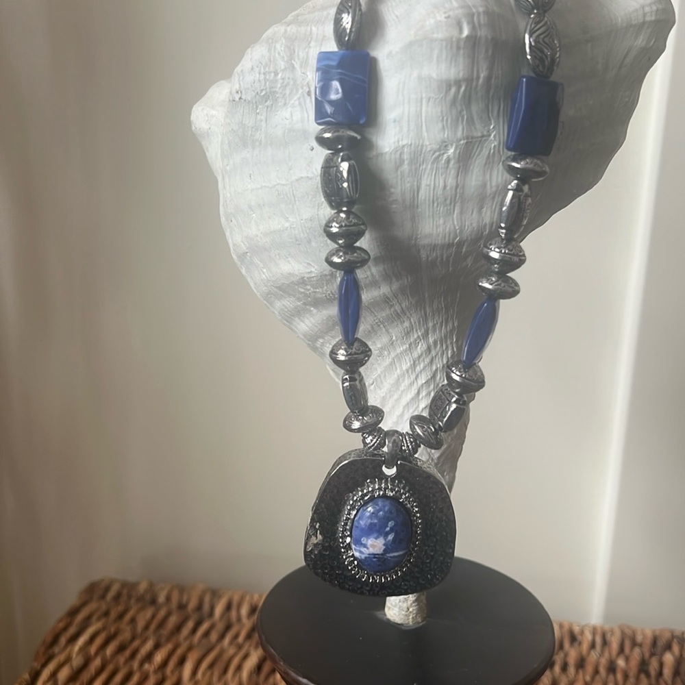 Chicoโs Hammered Silver Tone Necklace With Blue Beaded Necklace